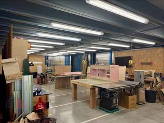 Uitstekend gelegen atelier/opslagruimte van 180 m² te huur op amper 5 min. van de op- en afrit 20 Wilsele van de E314.Het atelier met een vrije...