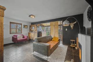 Deze charmante woning in Temse is een ideale plek om helemaal je eigen thuis van te maken. Met een bouwjaar van 1978 straalt het huis een warme...