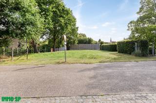 Bouwgrond voor open bebouwing op perceel van 5A 87CA in Bergom.Mooi gelegen bouwgrond voor open bebouwing met een oppervlakte van 587 m², aangeduid...