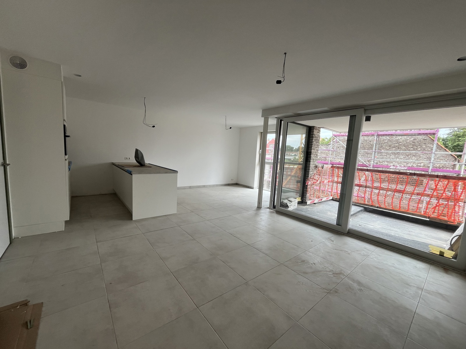Nieuwbouwproject met zongerichte tuin - foto 1