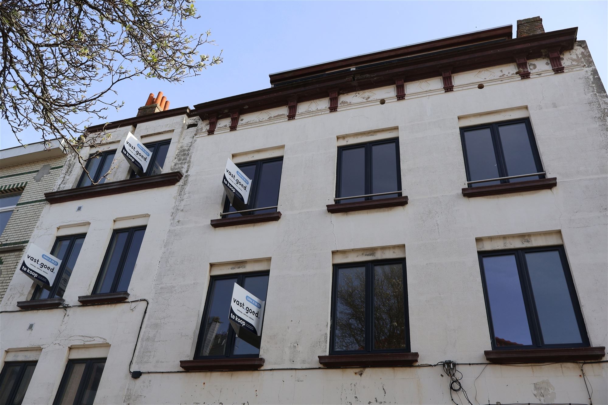 Appartementsgebouw met 10 vergunde entiteiten! - foto 1