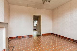 Deze te renoveren woning is gelegen in Dessel op slechts 1,4 km van het centrum van Dessel.De woning bestaat op het gelijkvloers uit een voorkamer,...