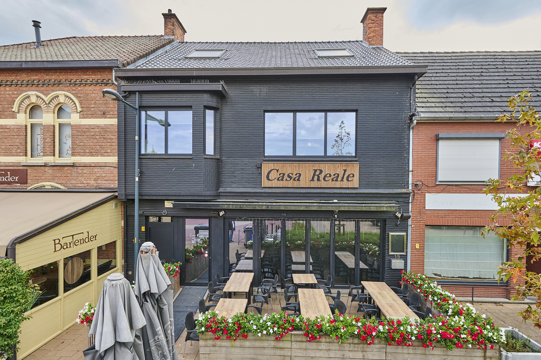 Opbrengsteigendom in het hart van Paal-Beringen - foto 2