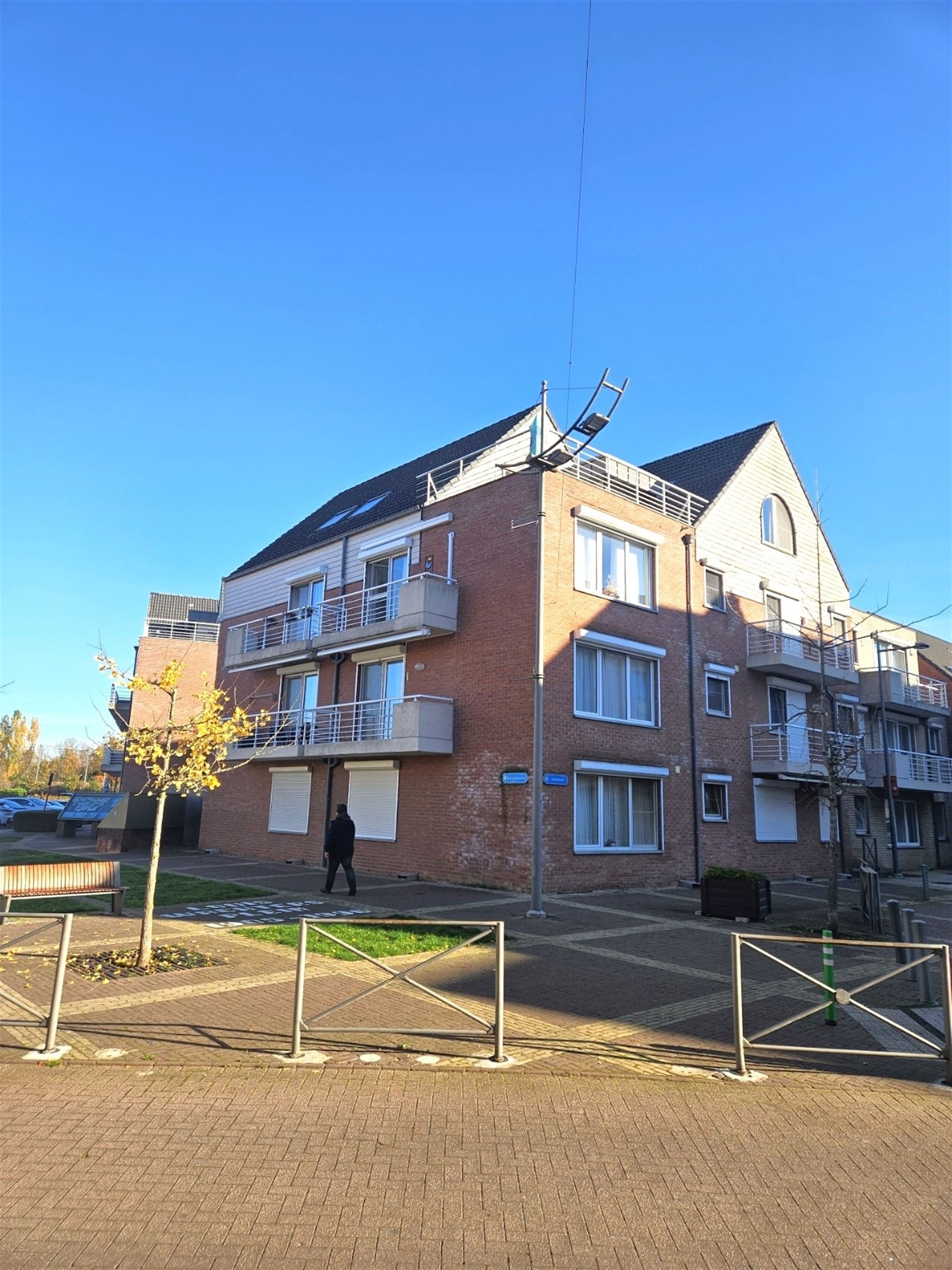 Ruim penthouse met twee terrassen en dubbele garagebox! - foto 2