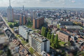 Op zoek naar een instapklaar appartement op een centrale en gegeerde ligging in Leuven? Dit lichtrijke appartement van 83 m², gelegen in de...