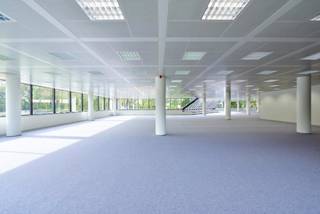 Verscheidene verdiepingen te huur in modern gebouw met veel lichtinval. Oppervlaktes van 235m² tot 3575m². Elke verdieping is voorzien van zijn...