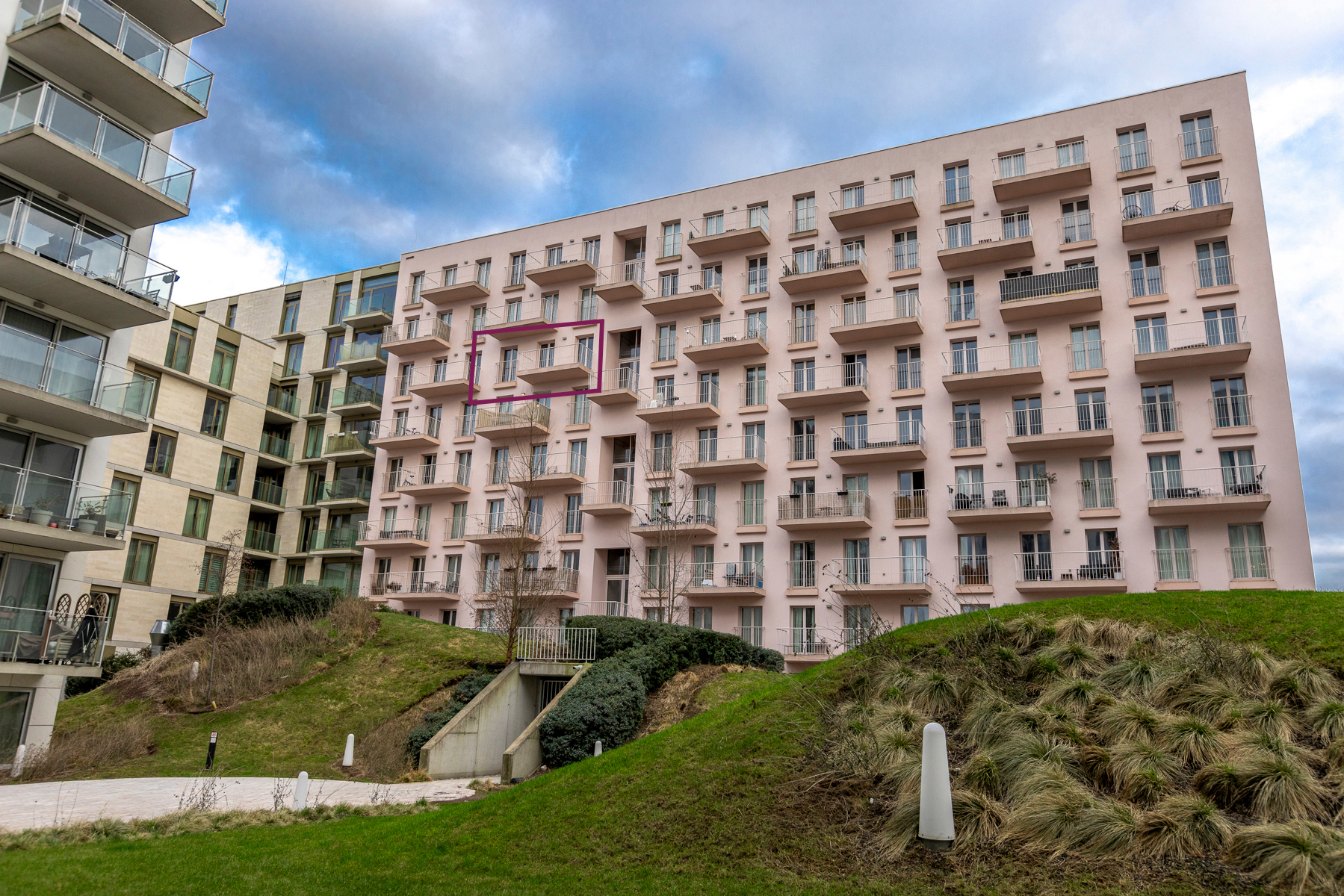 Lichtrijke studio in residentie Canal Wharf Brussel - foto 2