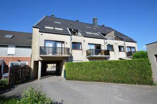 Zeer mooi ruim appartement met garage , autostaanplaats en terrasDit aantrekkelijke appartement bevindt zich in Residentie Jozef Haydn, op de eerste...