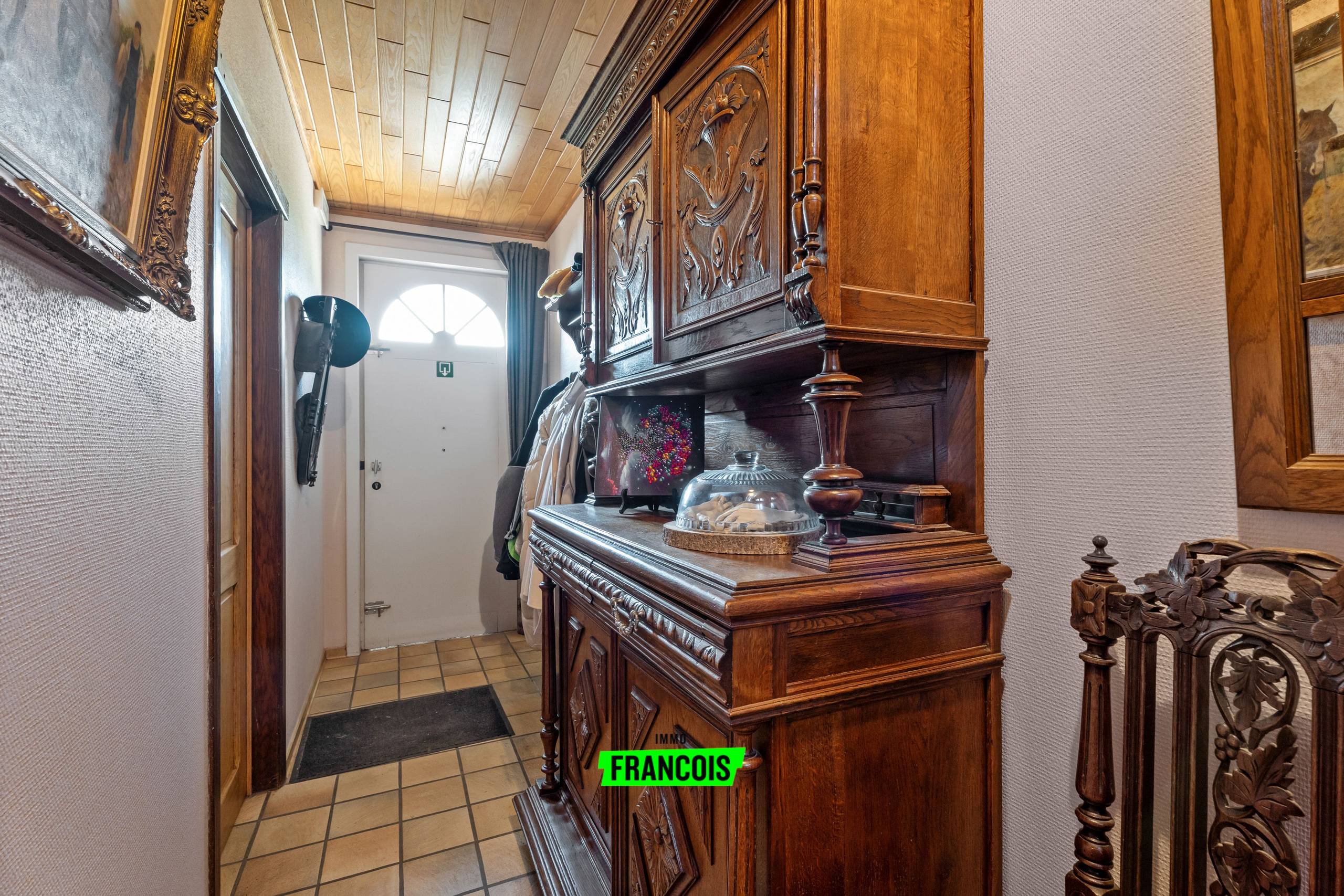 Ruime woning te koop met 5 slaapkamers en garage op landelijke ligging in Kortemark - foto 2