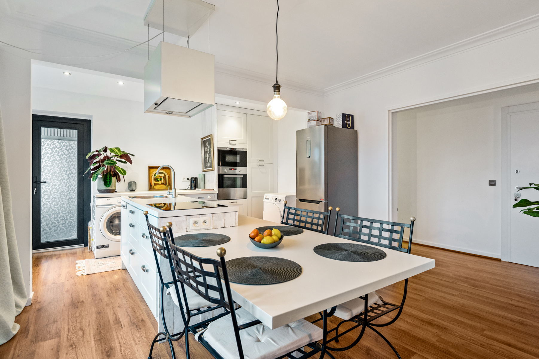 Zonnig hoekappartement met 2 SLK en terras in Borgerhout - foto 3