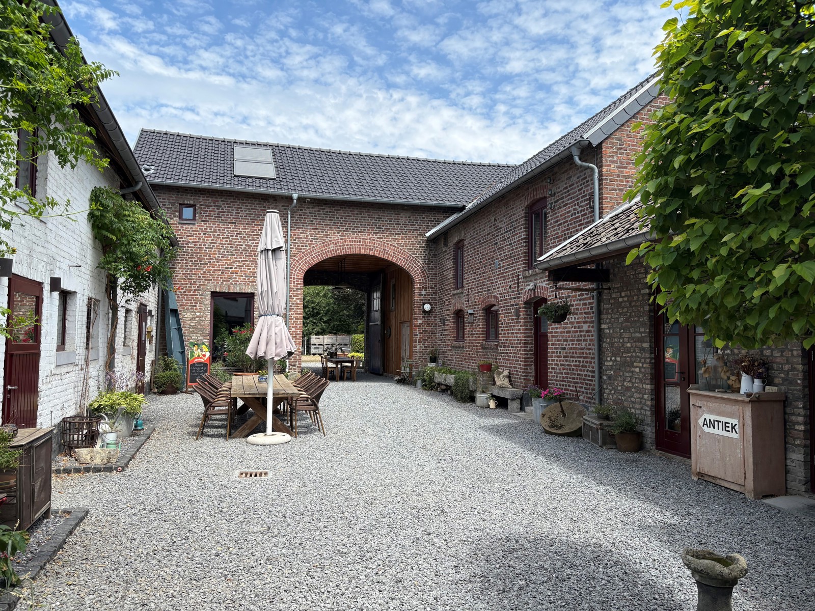 Commercieel te koop in Sint-Martens-Voeren - foto 3