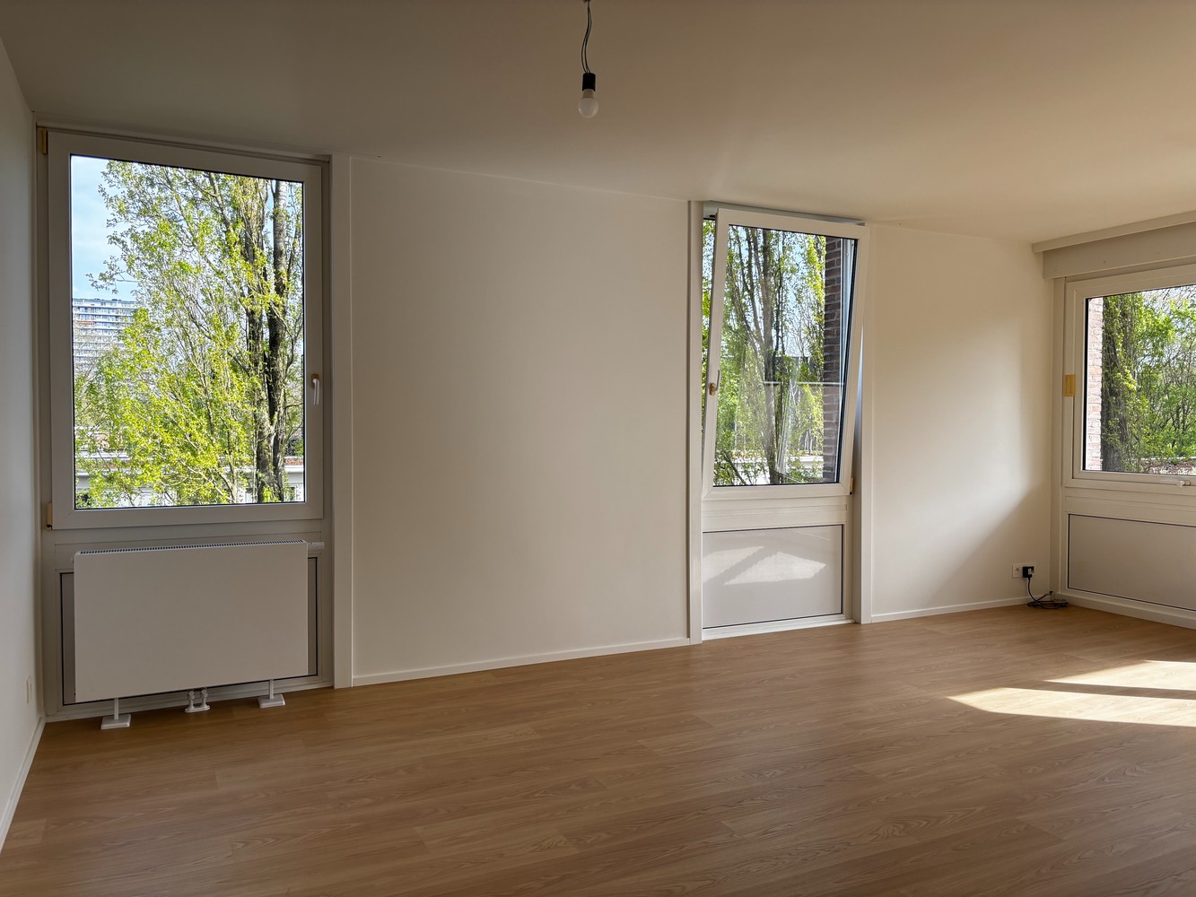 Gerenoveerd appartement met garagebox in bosrijke omgeving! - photo 2
