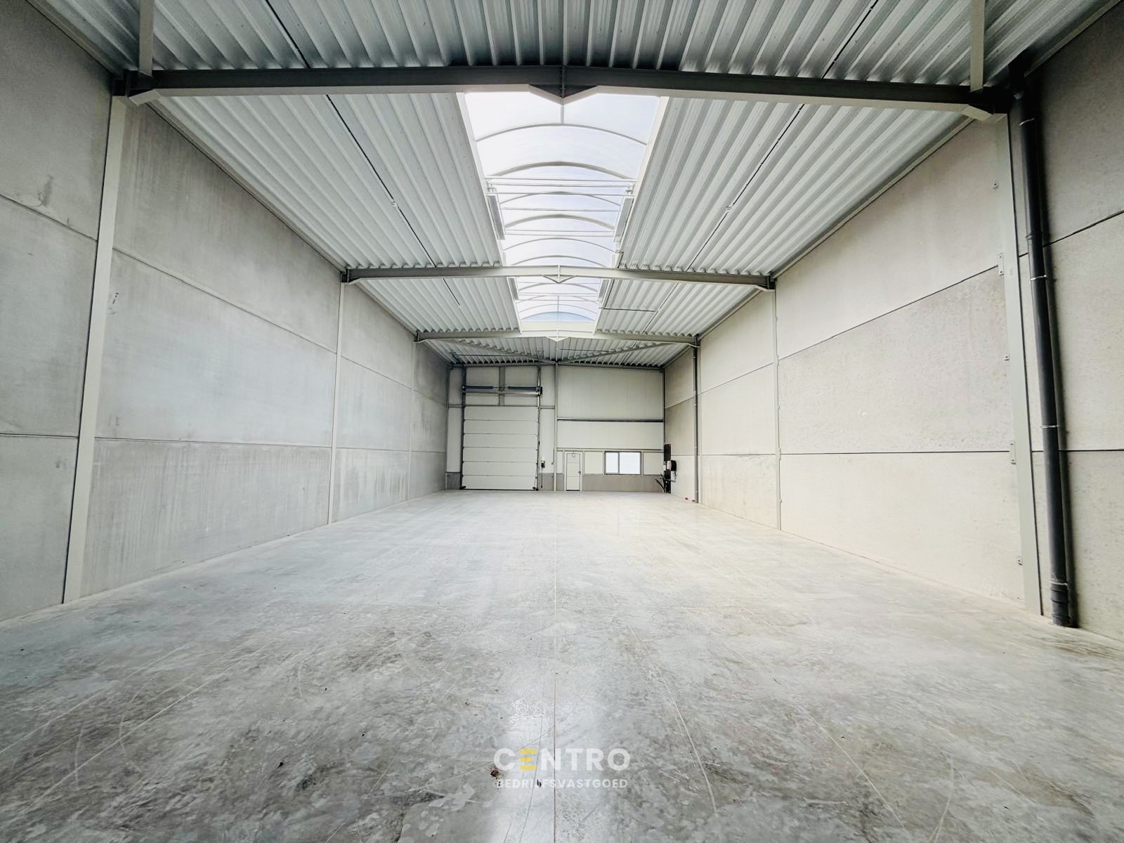 NB MAGAZIJN (304m²) te huur, inclusief 2 parkeerplaatsen te Blankenberge - foto 3