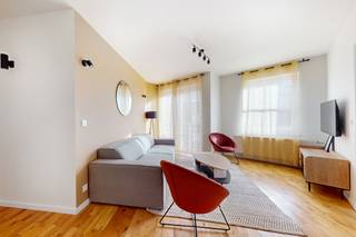 Info and visits: 02 315 51 71Located in a quiet, residential area of Jette, close to shops, schools, transport and green spaces, We Invest offers...