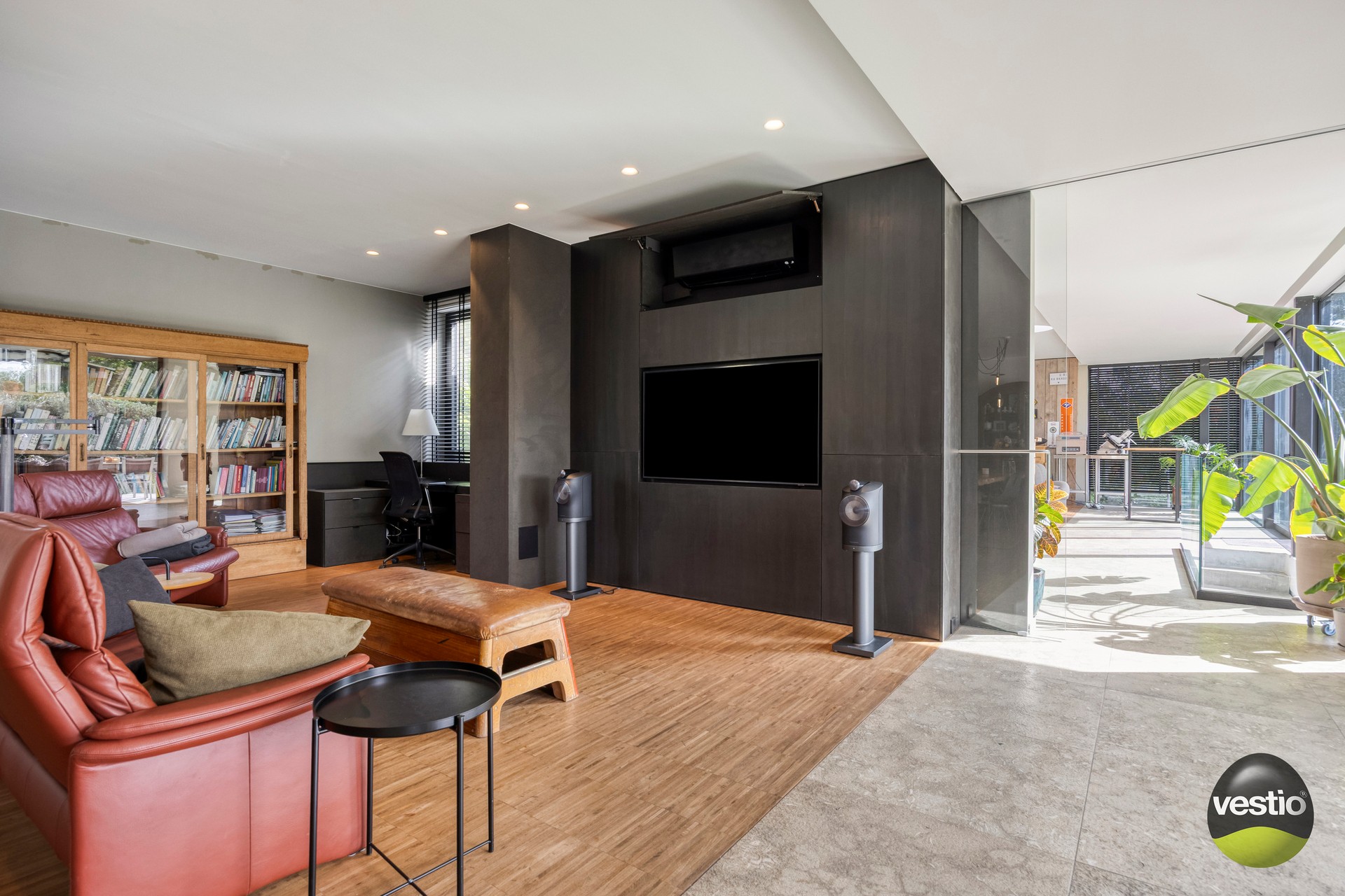 Moderne villa in de gegeerde Mombeekdreef – luxe, licht en rust op een toplocatie in Hasselt - photo 5