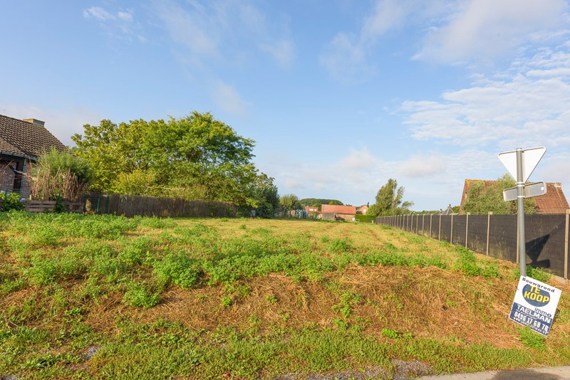 Perceel bouwgrond van 1050m² - photo 5