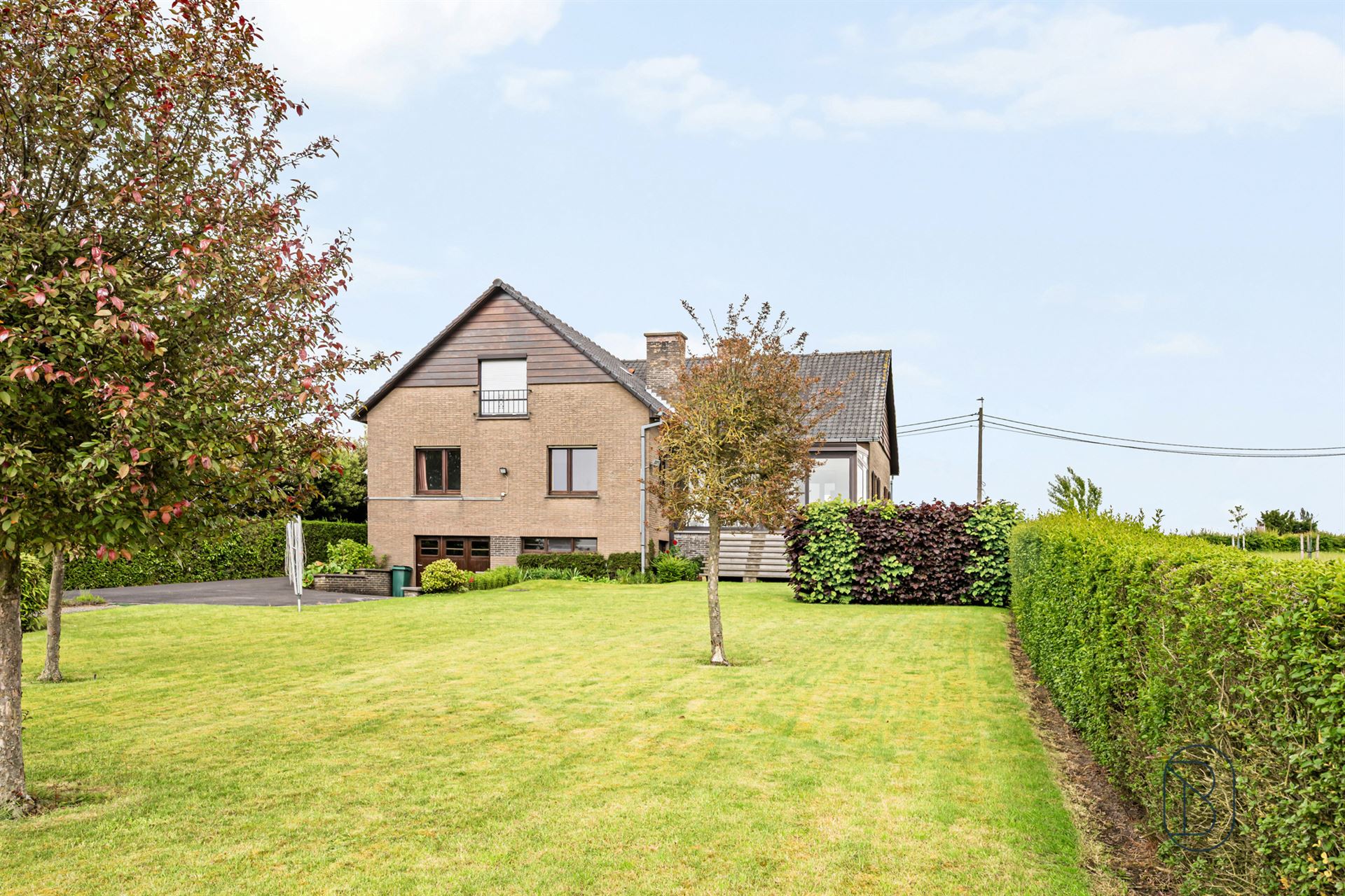 Degelijke villa met prachtig open zicht. - foto 4