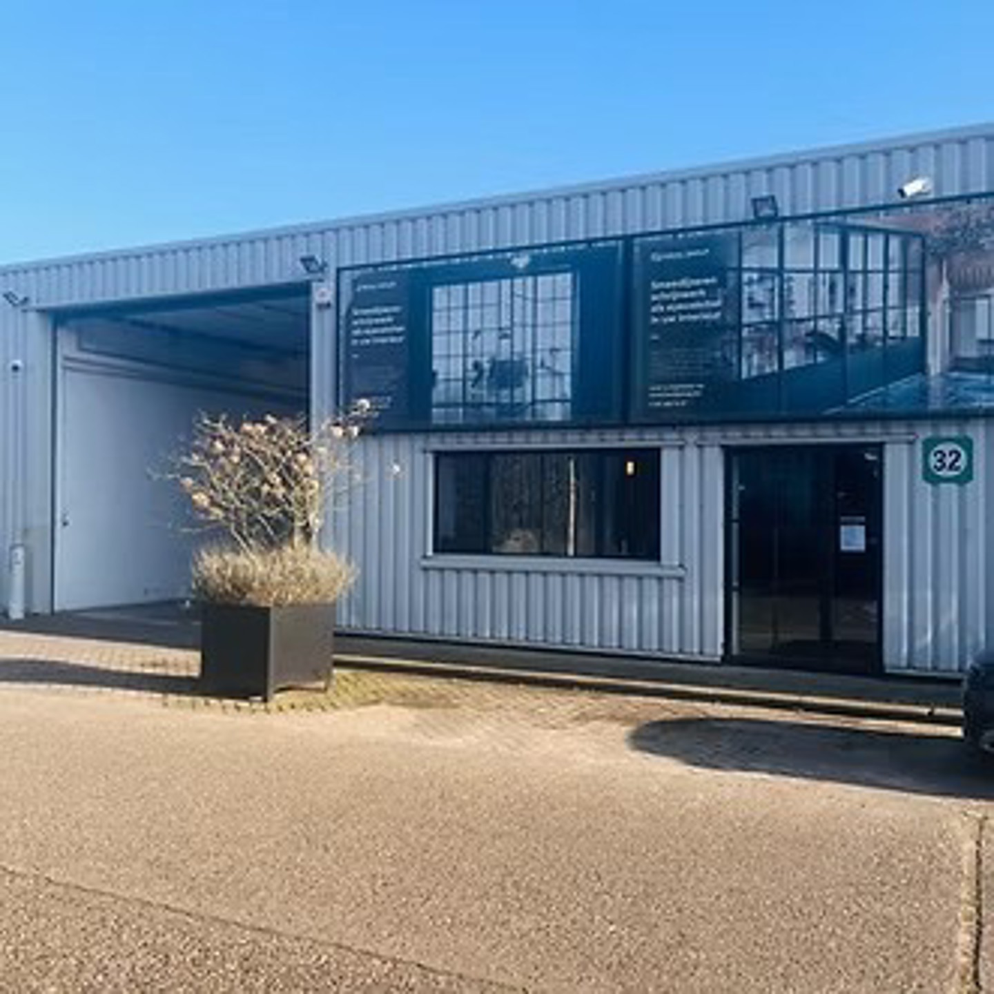 Magazijn unit 32 te huur 430m² met kantoor 70m² in Malle - foto 1