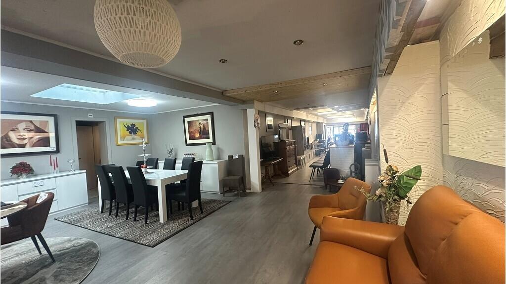 Ruim handelspand met meerdere toonzalen te koop in Sint-Kruis Brugge - foto 5