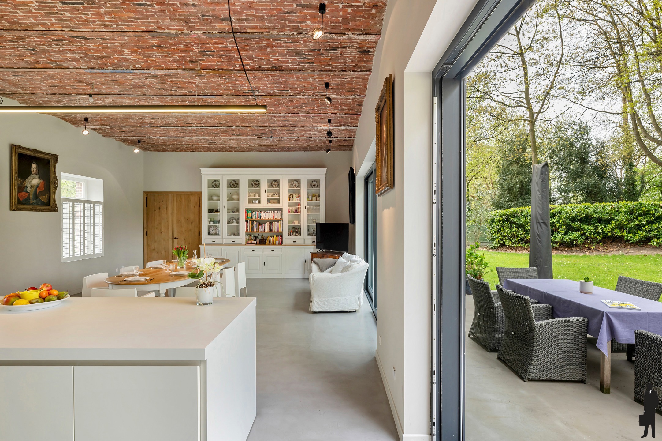 Uitzonderlijk kasteelhoeve in het park van Kasteel Wissekerke. - foto 1