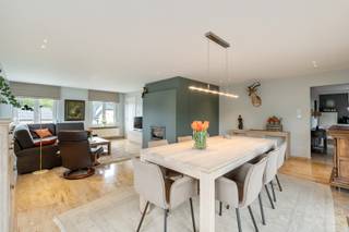 Welkom in deze verrassend ruime vrijstaande woning waar rust, ruimte en mogelijkheden centraal staan. Hier woon je in alle privacy, omringd...