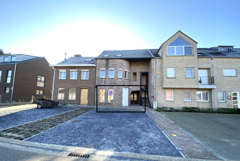 GROOT GV APPARTEMENT (+-117m²) (!!! reg. rechten van toepassing/GEEN BTW!!!)  +autostp + tuin en buitenberging - foto 2