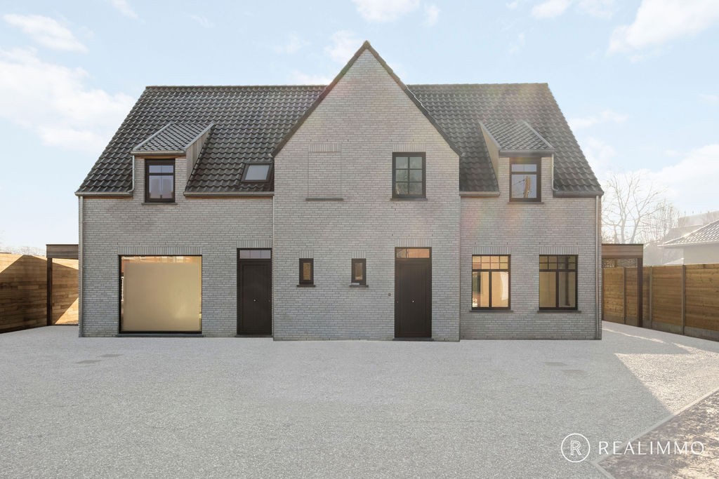 Halfopen nieuwbouwwoning met grote tuin in landelijke stijl in Kerkhove - photo 2