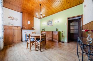 We Invest Liège et Madi ont le plaisir de vous présenter cette charmante maisonde ville idéalement située à Flémalle dans un environnement calme tout...