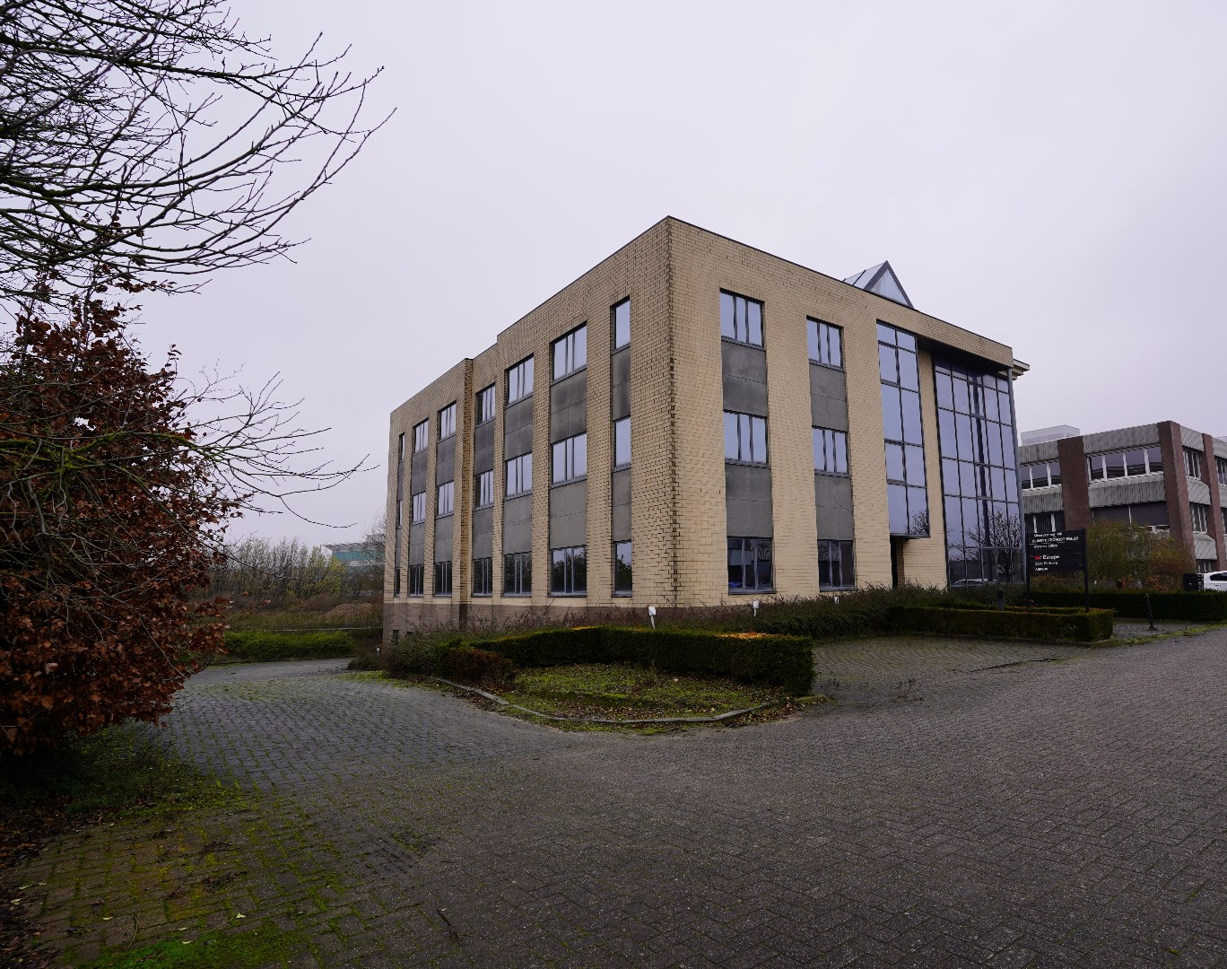 in mooi gebouw : 1e verdieping 489 m² incl 4 parkings - foto 4