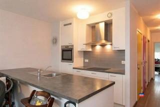 HOBOKEN | RESIDENTIE ODIN | INSTAPKLAAR APPARTEMENT MET TWEE SLAAPKAMERS, TERRAS EN AUTOSTAANPLAATS | EPC A |Indeling als volgt: inkomhal -...