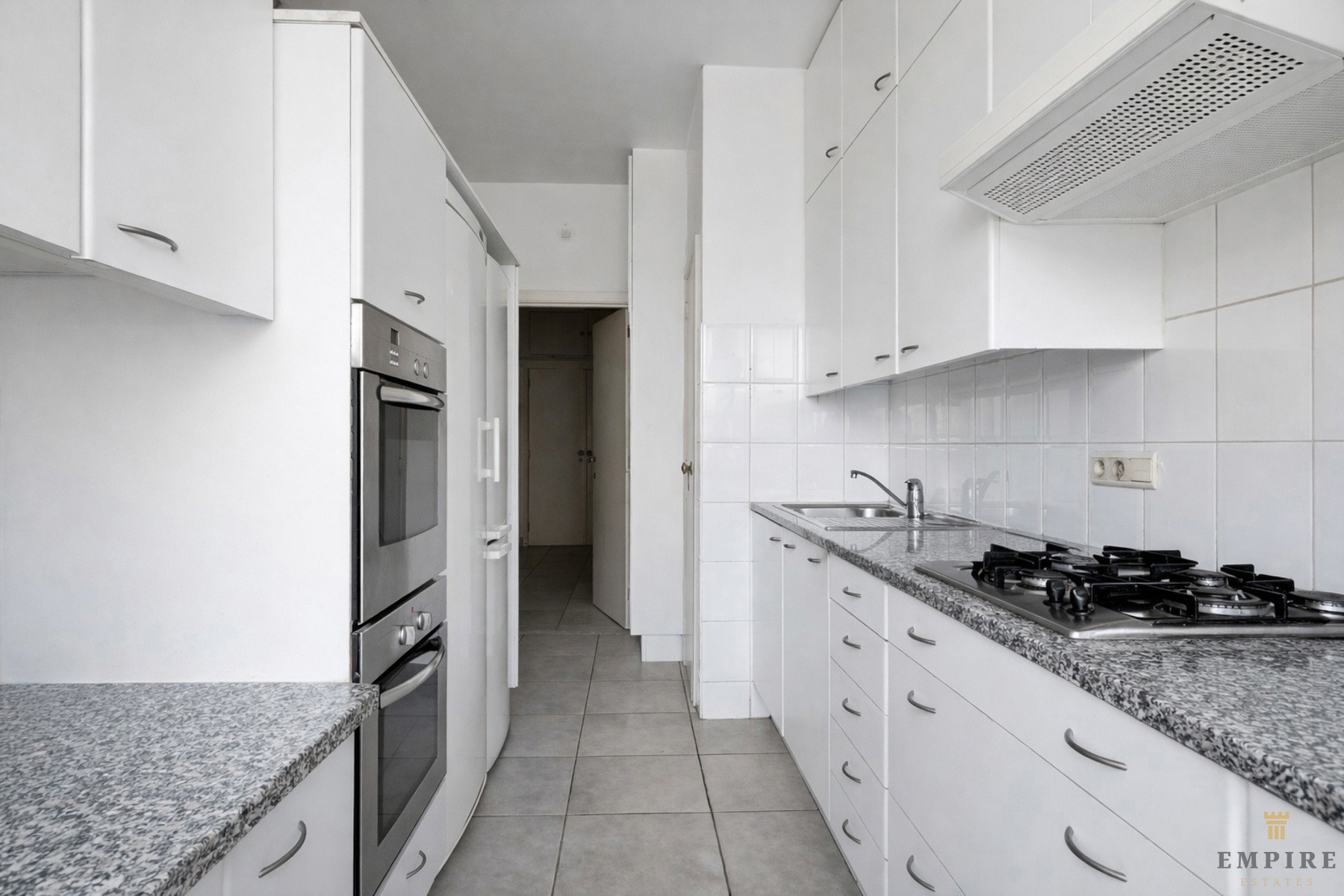 Ruim en lichtrijk appartement (ca. 147 m²) met 2 terrassen en autostaanplaats - foto 4