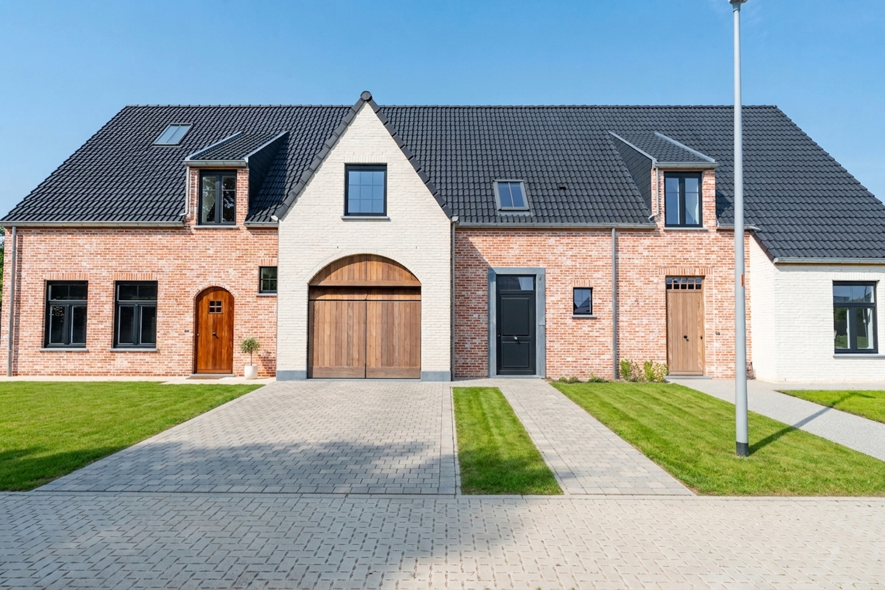 Ruime woning met bureau en carport - foto 1