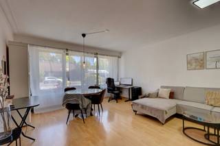 Vous souhaitez voir cet appartement ? Demandez votre visite via le lien ci-dessous :   Appartement rez-de-chaussée avec 2 chambres à coucher et...