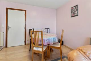 Instapklaar gelijkvloers appartement op de Kustbaan – Sint-IdesbaldHandig en gezellig appartement op toplocatie in residentie Diga Verde, op...