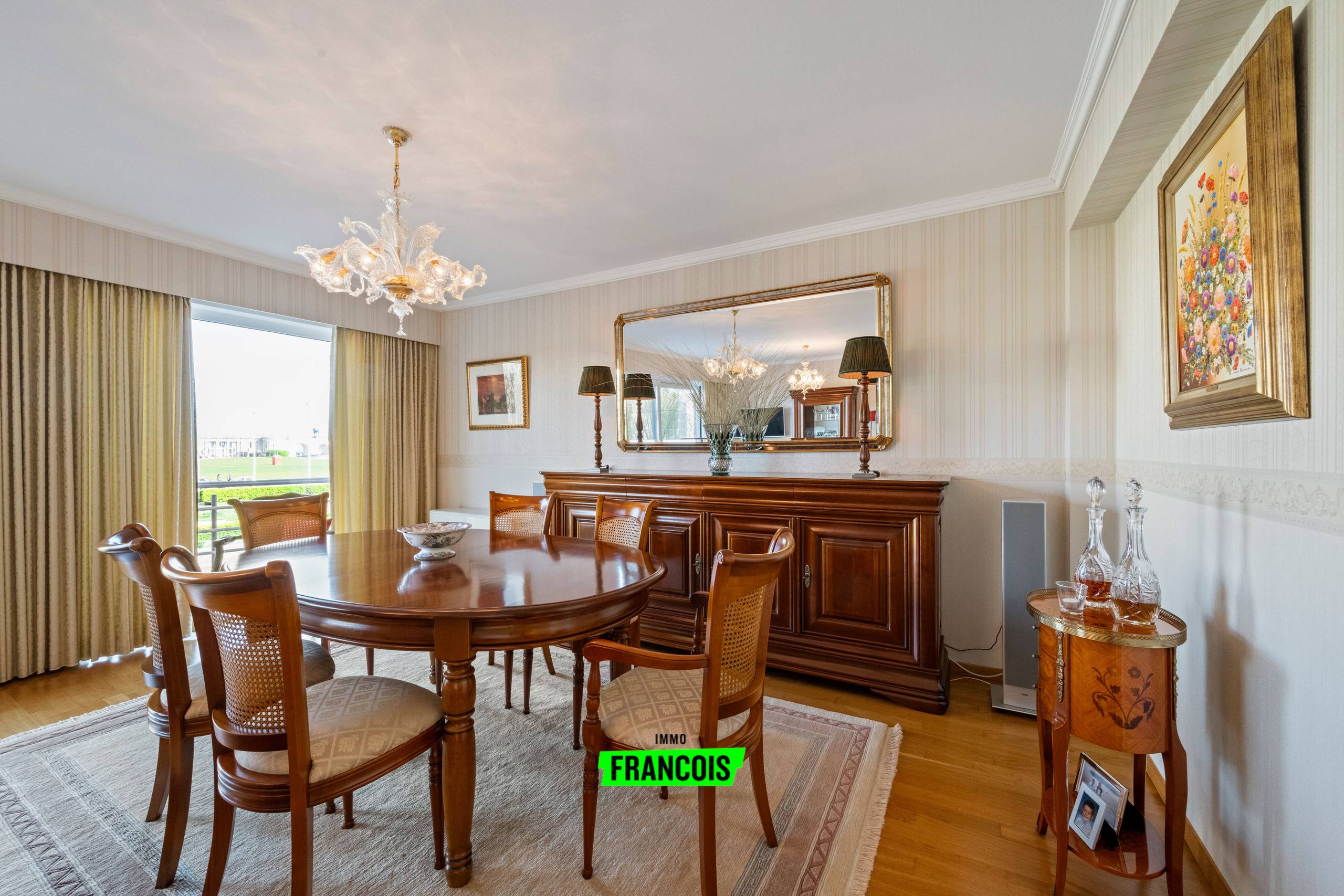 Riant twee slaapkamerappartement met prachtige zichten en garagebox in het gebouw op boogscheut van centrum Oostende - foto 4