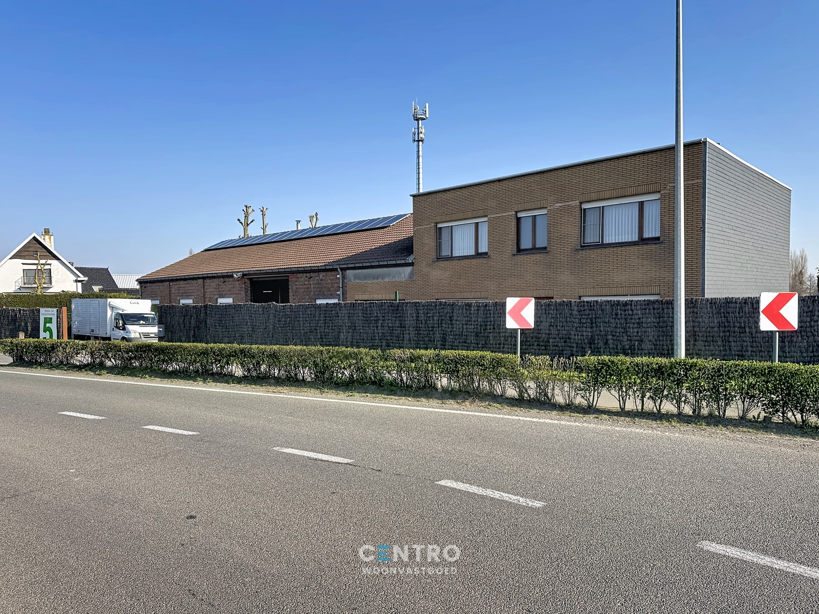 Woning met magazijn op interessante ligging te Gistel! - photo 2
