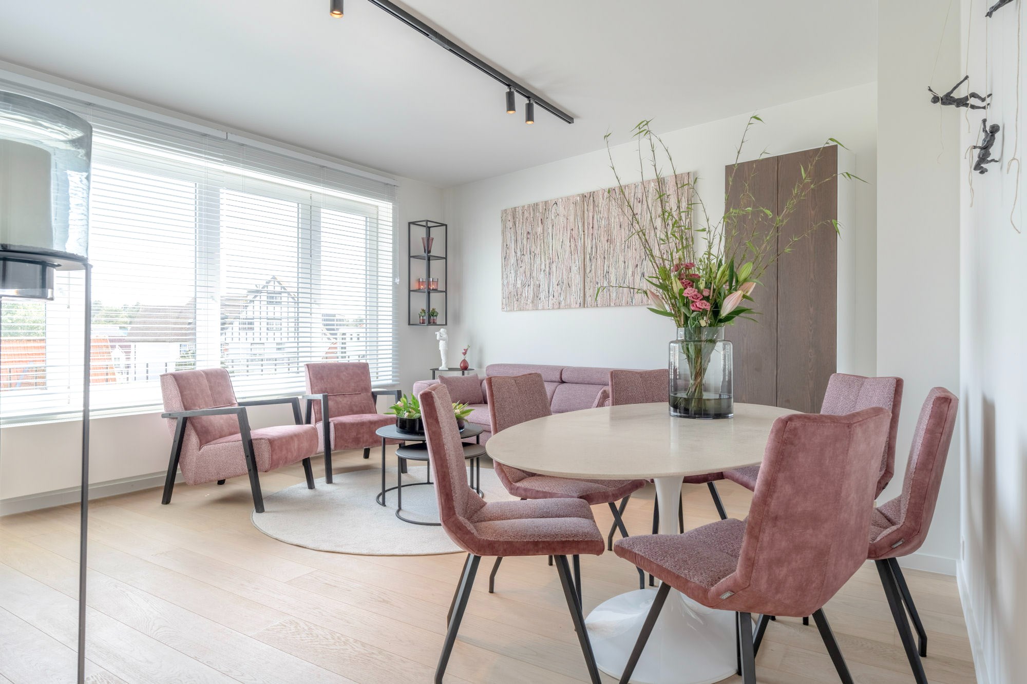 Rustig gelegen volledig gerenoveerd appartement met een open zicht over de villa's. - foto 3