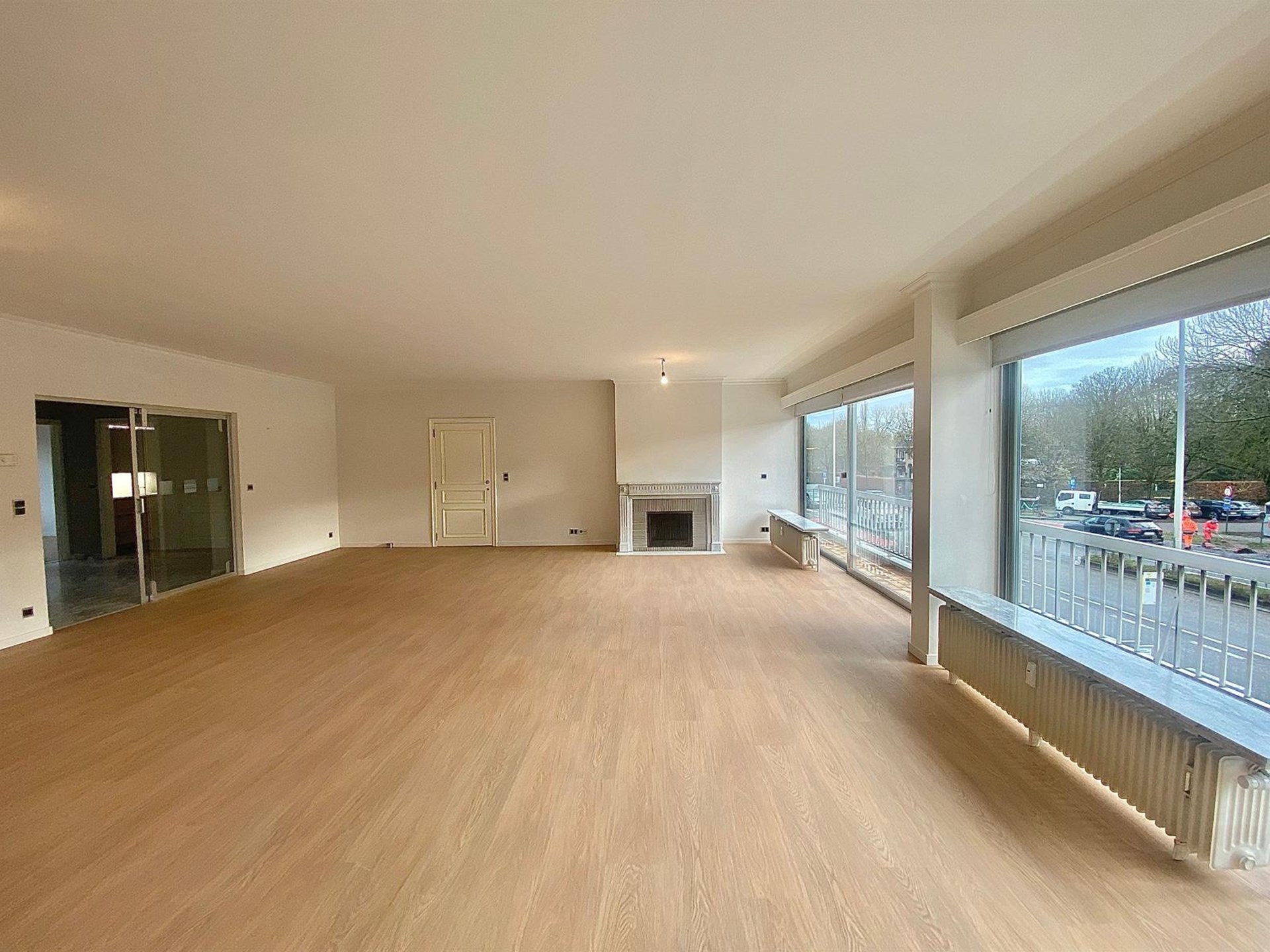 Zeer ruim appartement met drie slaapkamers en garage  - foto 4