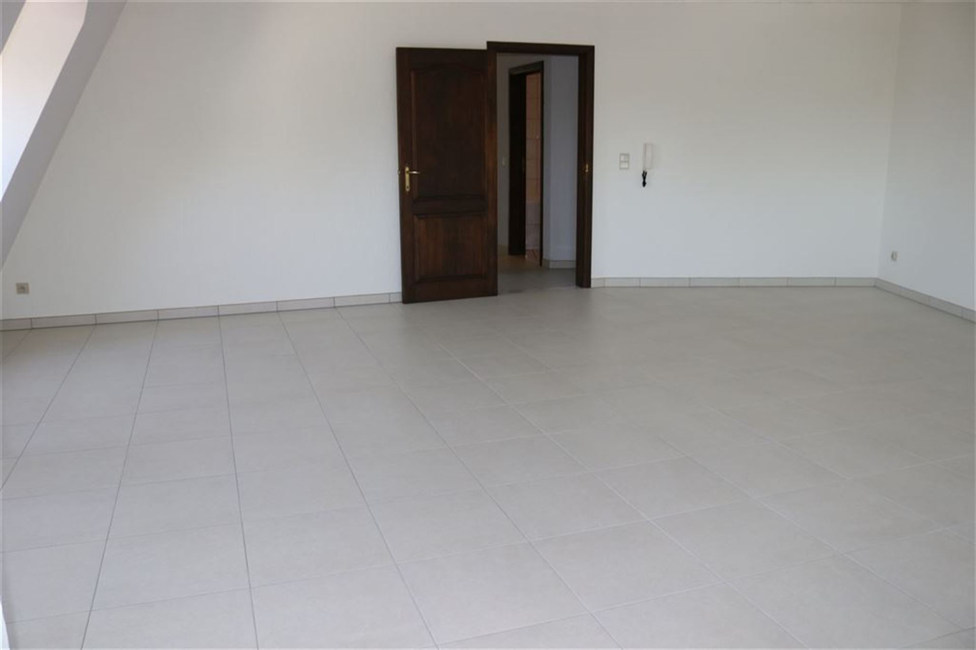 Appartement met 3 slaapkamers, terras en garage - foto 5