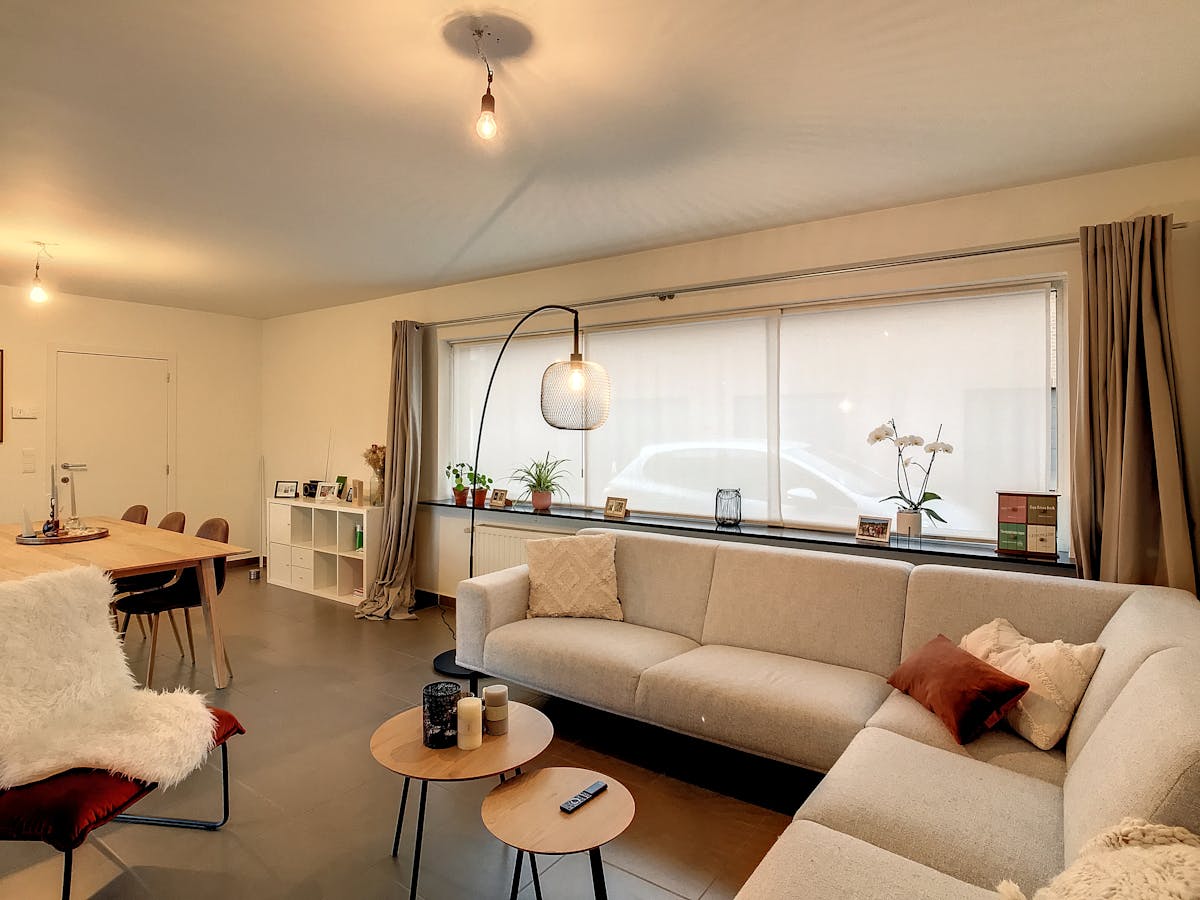 Recente woning met 3 kamers, garage en tuintje in Poperinge - foto 2