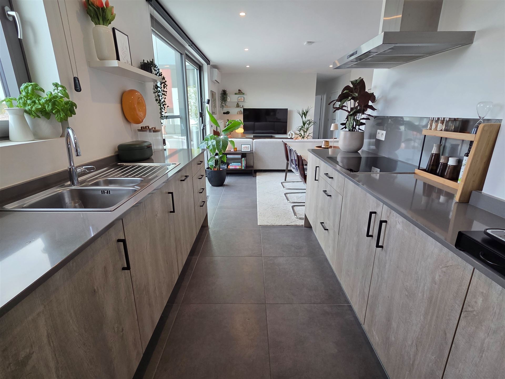 Energiezuinig appartement met 2 slks, zeer groot terras, carport en kelderberging - foto 5