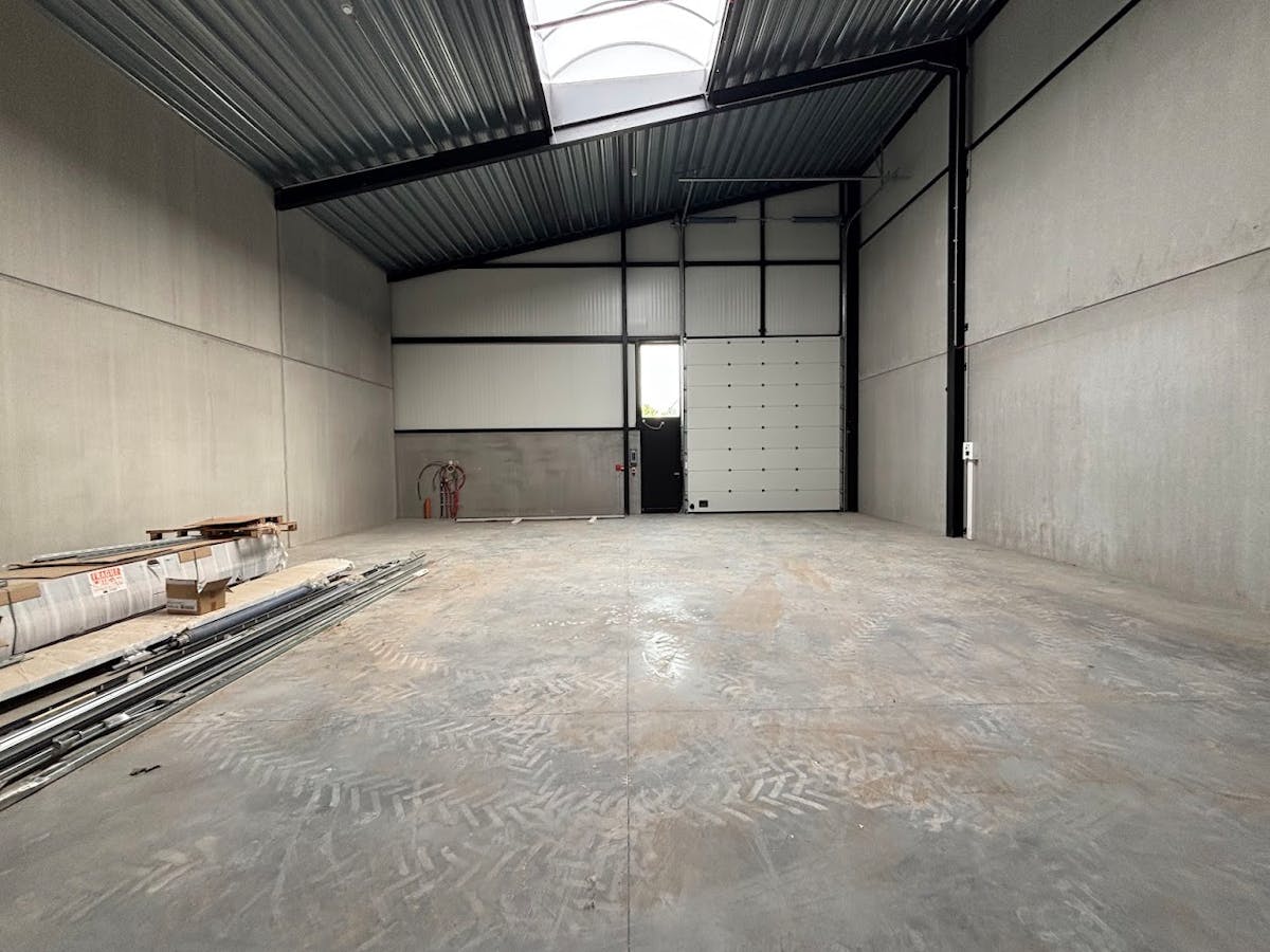Nieuwbouw KMO-unit van ca. 180 m² te huur in project Zeus - foto 4