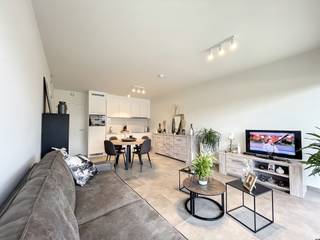 GELIEVE NIET TE BELLEN, maar uw bezoek aan te vragen via immodavinci.beGa naar het pand dewelke u interesseert en druk op de knop “Bezoek Aanvragen”...