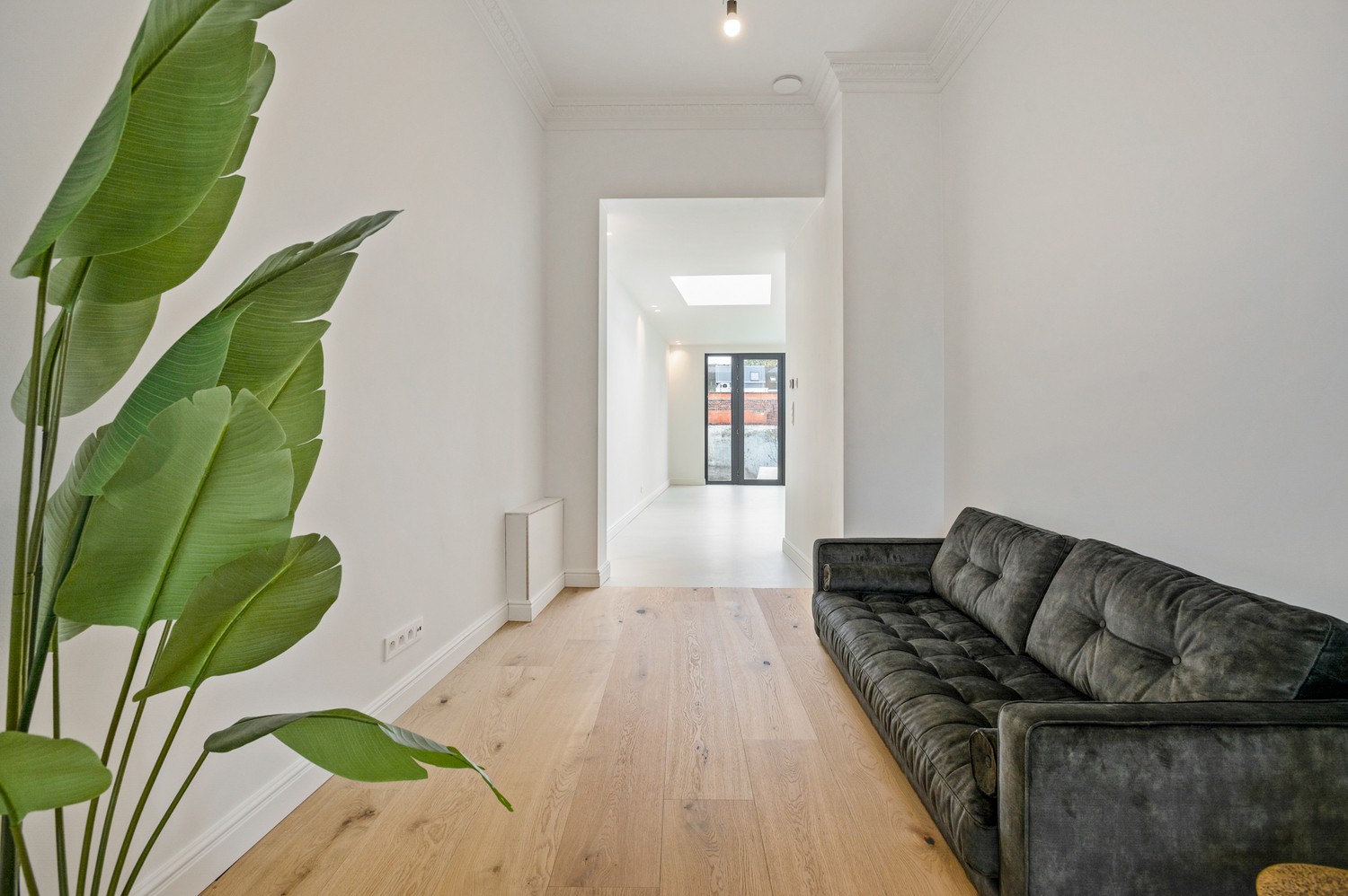 Volledig gerenoveerde woning met 3 slaapkamers op centrale ligging te Lier - foto 4