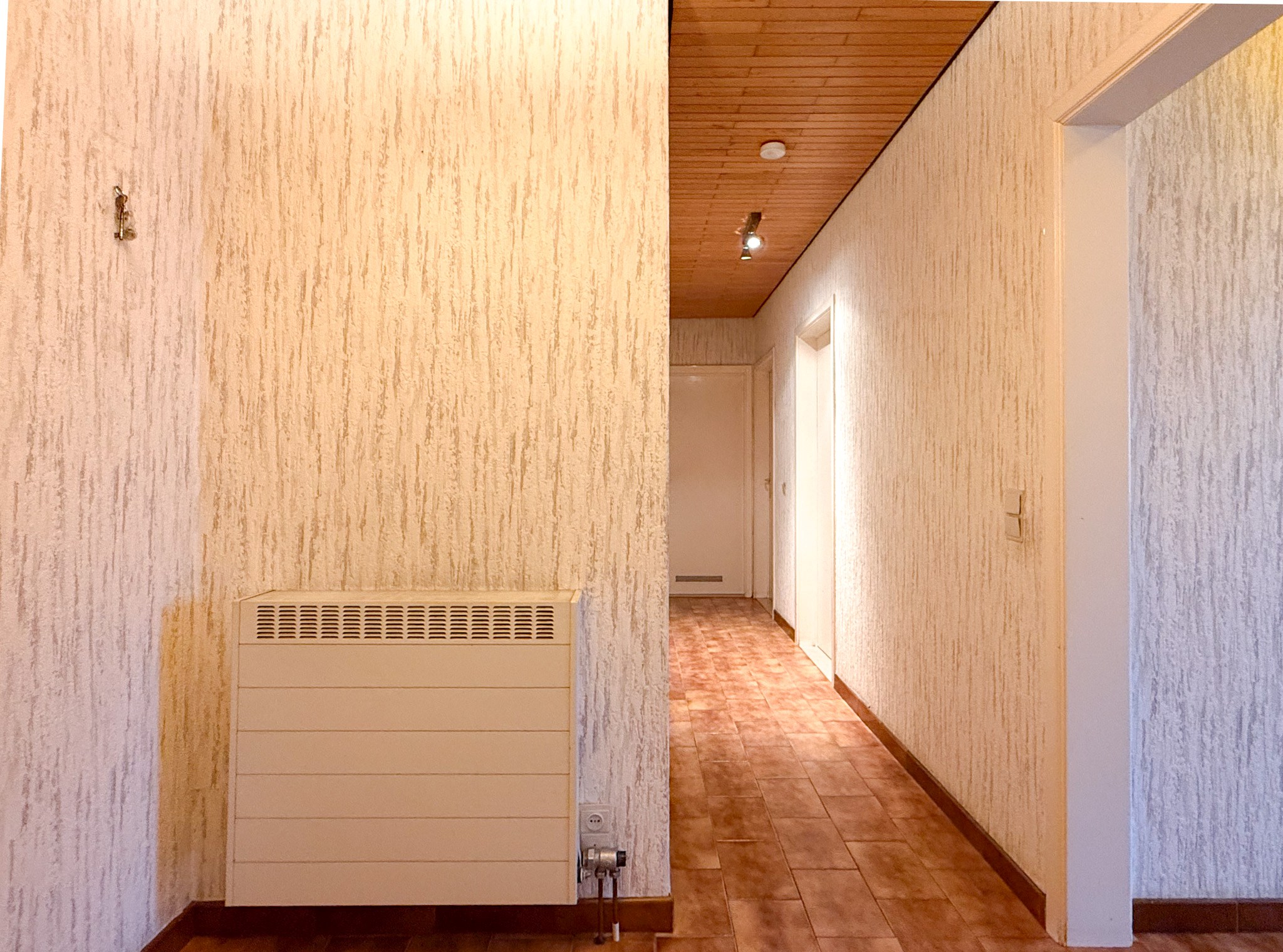 Ruim gelijkvloers appartement met tuin, garage en 3 kamers - foto 3