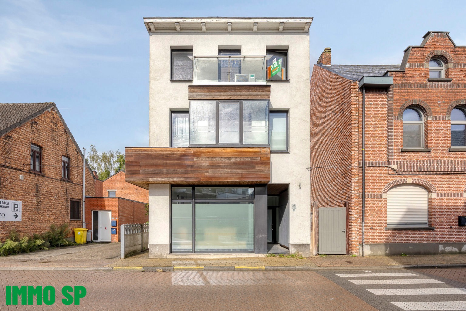 Instapklaar appartement met ruim terras van 24m². - foto 1