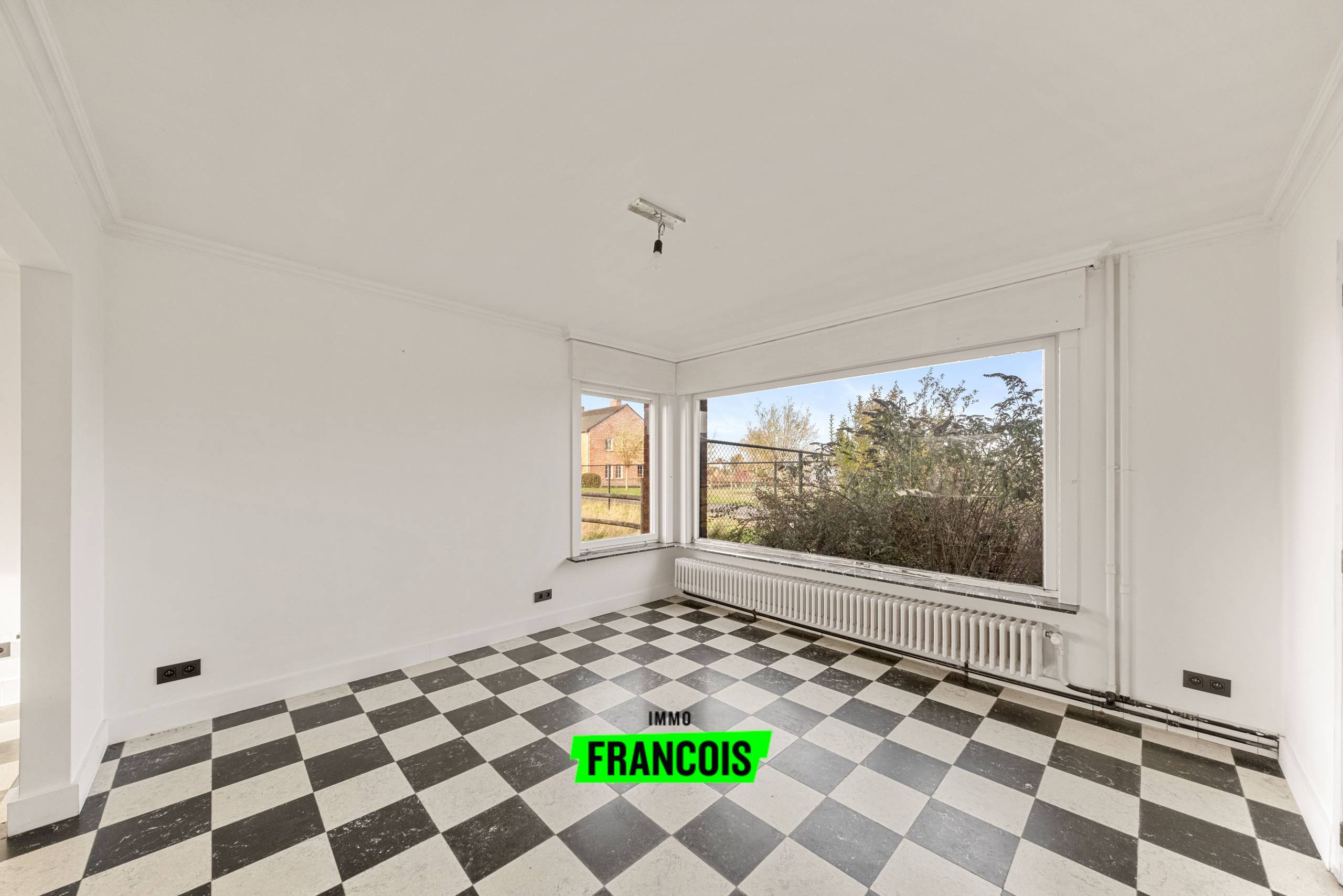 Vrijstaande woning met groot perceel, bijgebouwen en paardenpiste te koop te Ruddervoorde - foto 5