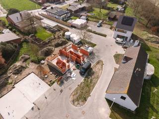 En périphérie de la ville de Torhout, un nouveau projet a été lancé en vue d'un habitat qualitatif et durable. L'ensemble du projet se compose de...