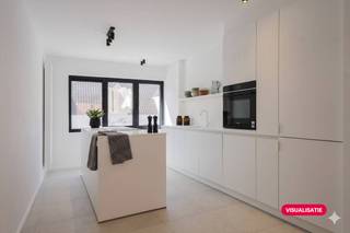Dit volledig vernieuwde appartement is gelegen vlakbij het centrum van Wevelgem.De residentie bevat slechts 5 entiteiten, waardoor de...