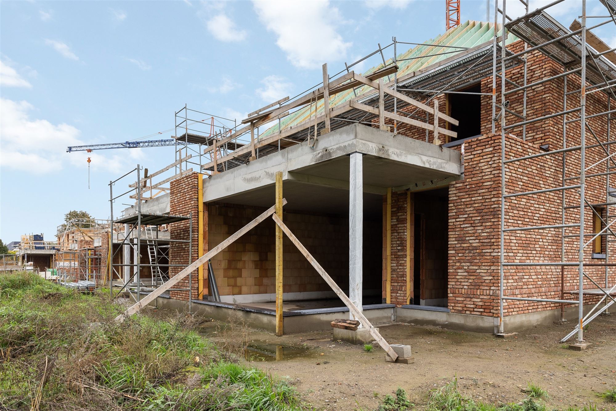 NIEUWBOUWWONING MET 3 SLAAPKAMERS UITERST CENTRAAL DOCH RUSTIG GELEGEN TE ZONHOVEN - foto 2